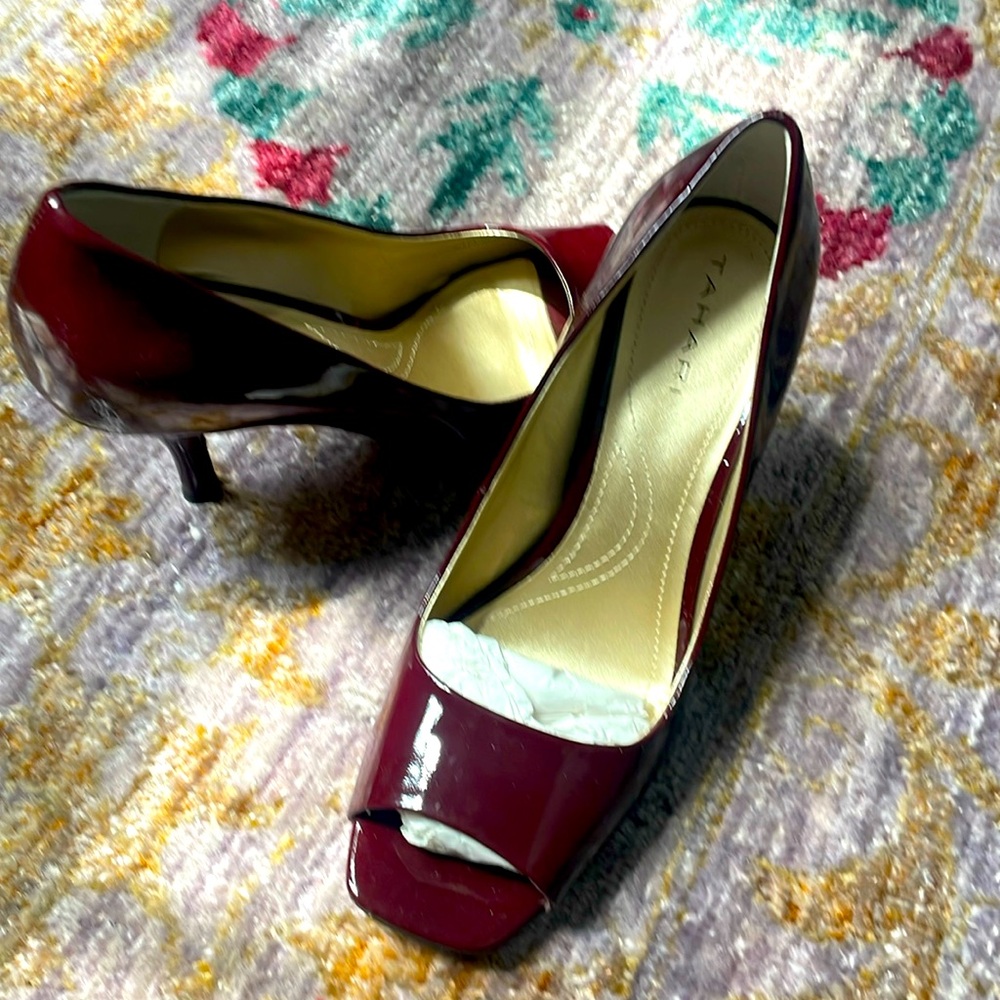 New Elie Tahari Patent Leather Open Toe Pumps